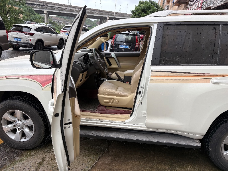 达州25年丰田普拉多7