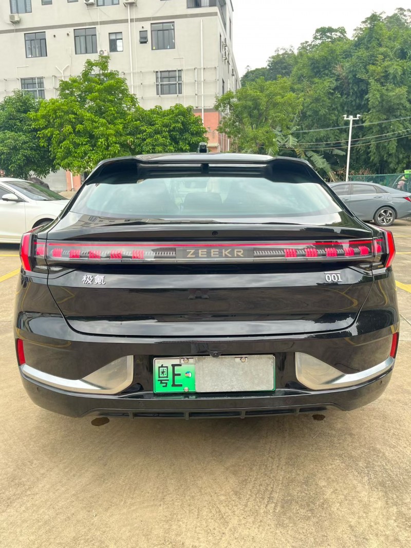 中山24年极氪汽车0019