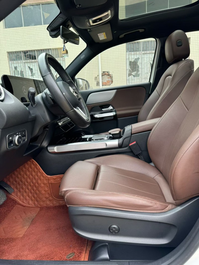 中山21年奔驰GLB8