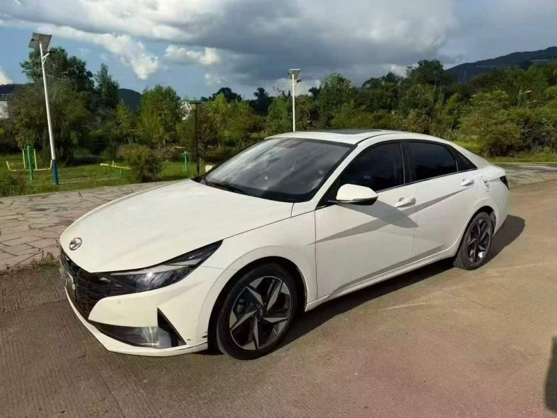 厦门23年现代伊兰特3