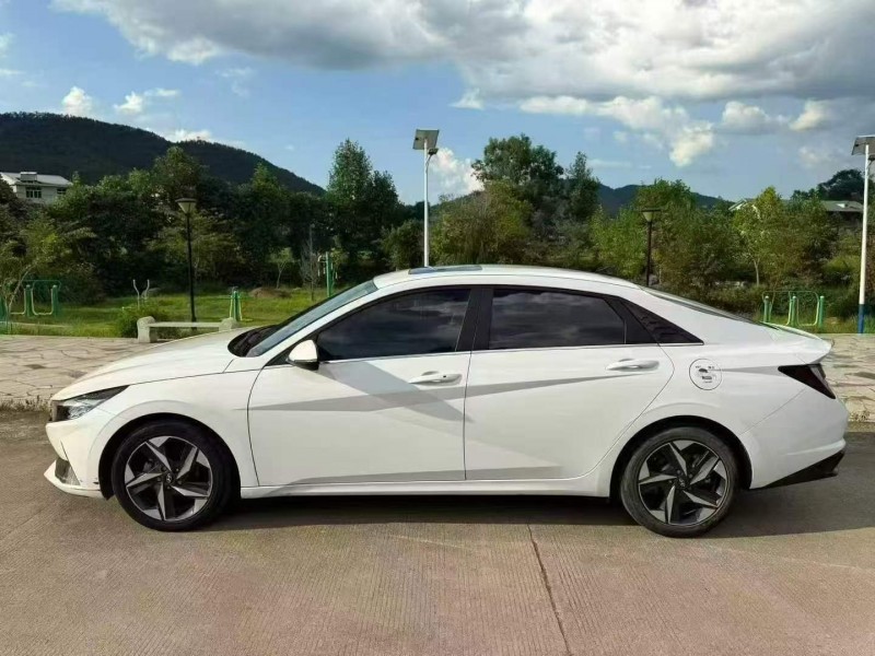 厦门23年现代伊兰特8