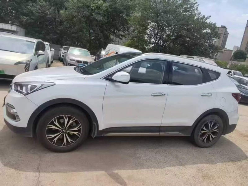 常德17年现代新胜达2