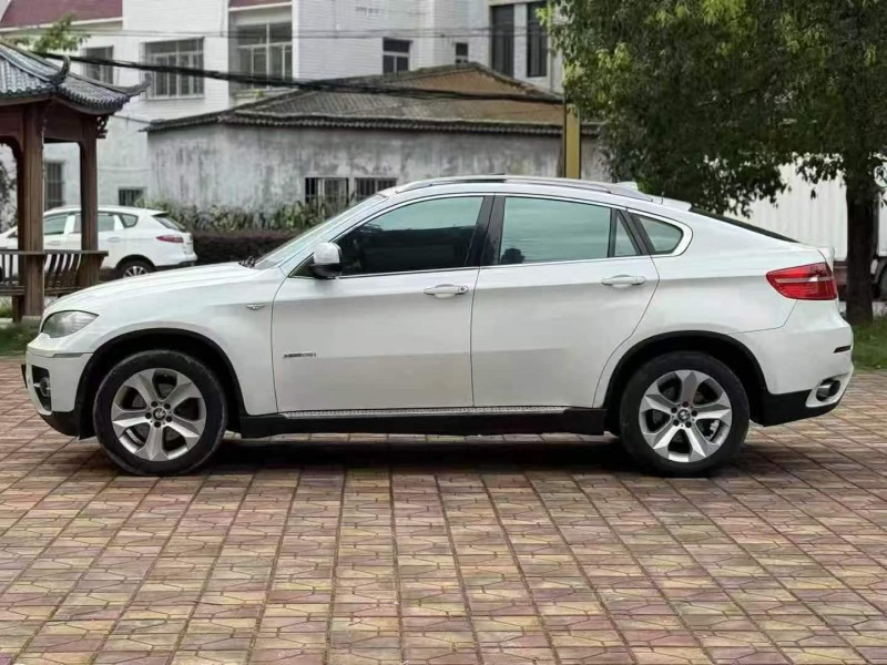 珠海12年宝马X67