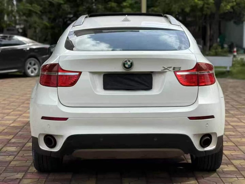 珠海12年宝马X69