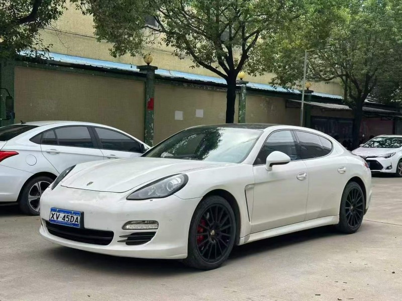 湛江13年保时捷帕拉梅拉2