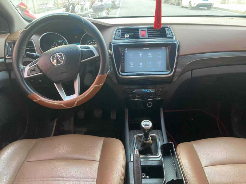 娄底17年北汽制造威旺3