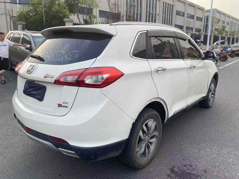 娄底17年北汽制造威旺6