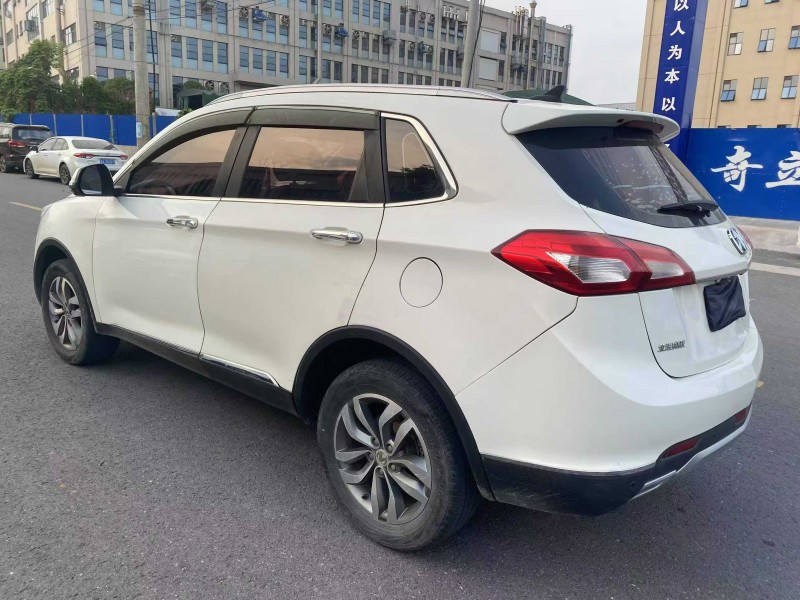 娄底17年北汽制造威旺7