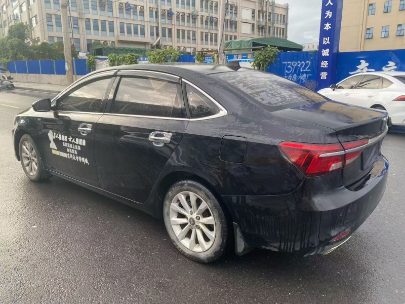 娄底17年荣威i65