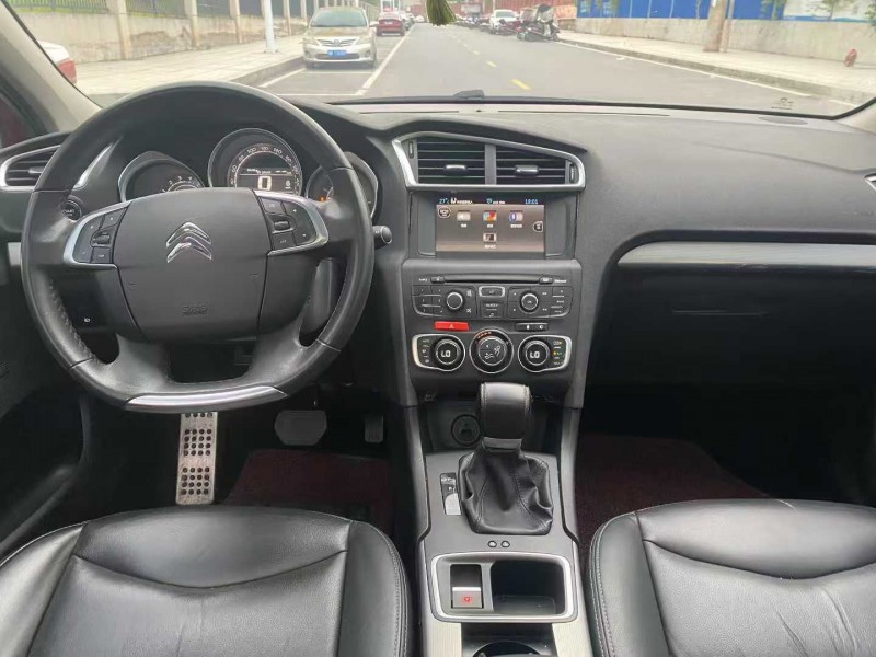 娄底17年雪铁龙C43