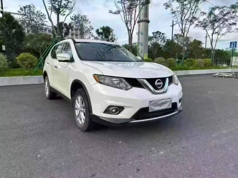 江门17年日产奇骏2