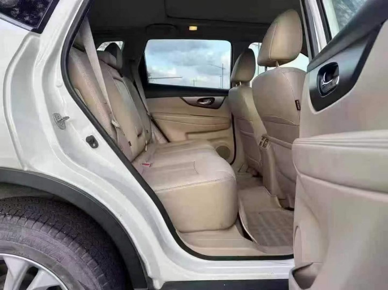 江门17年日产奇骏6