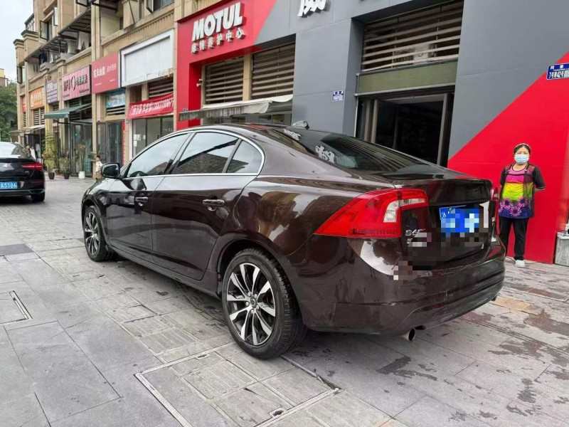 重庆19年沃尔沃S60L7