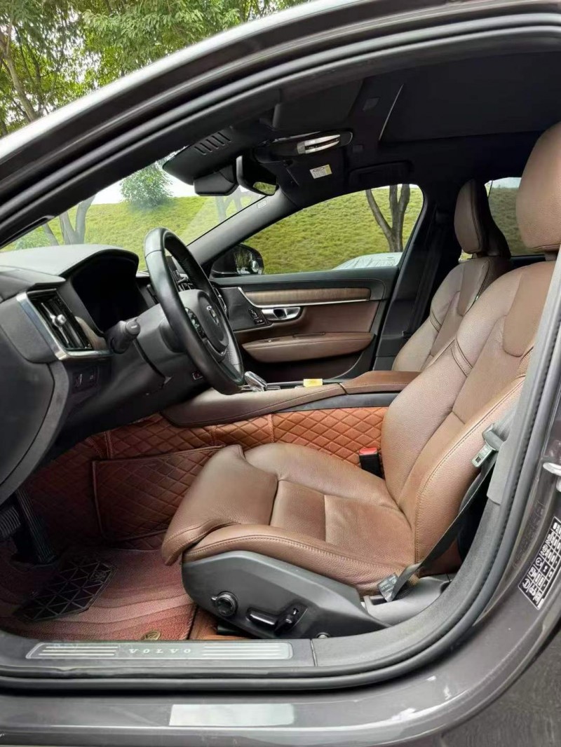 重庆21年沃尔沃S906