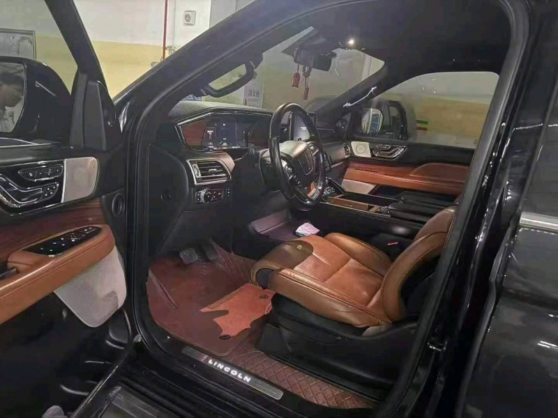 重庆19年林肯领航员4