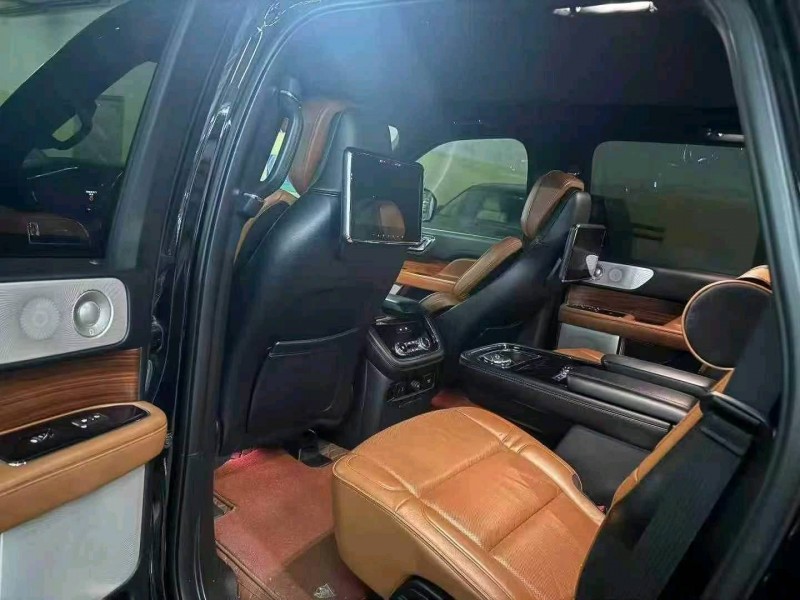 重庆19年林肯领航员5