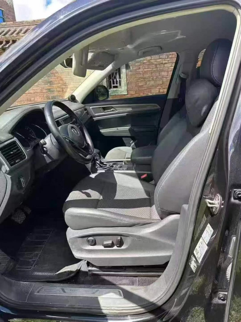 珠海18年大众途昂5