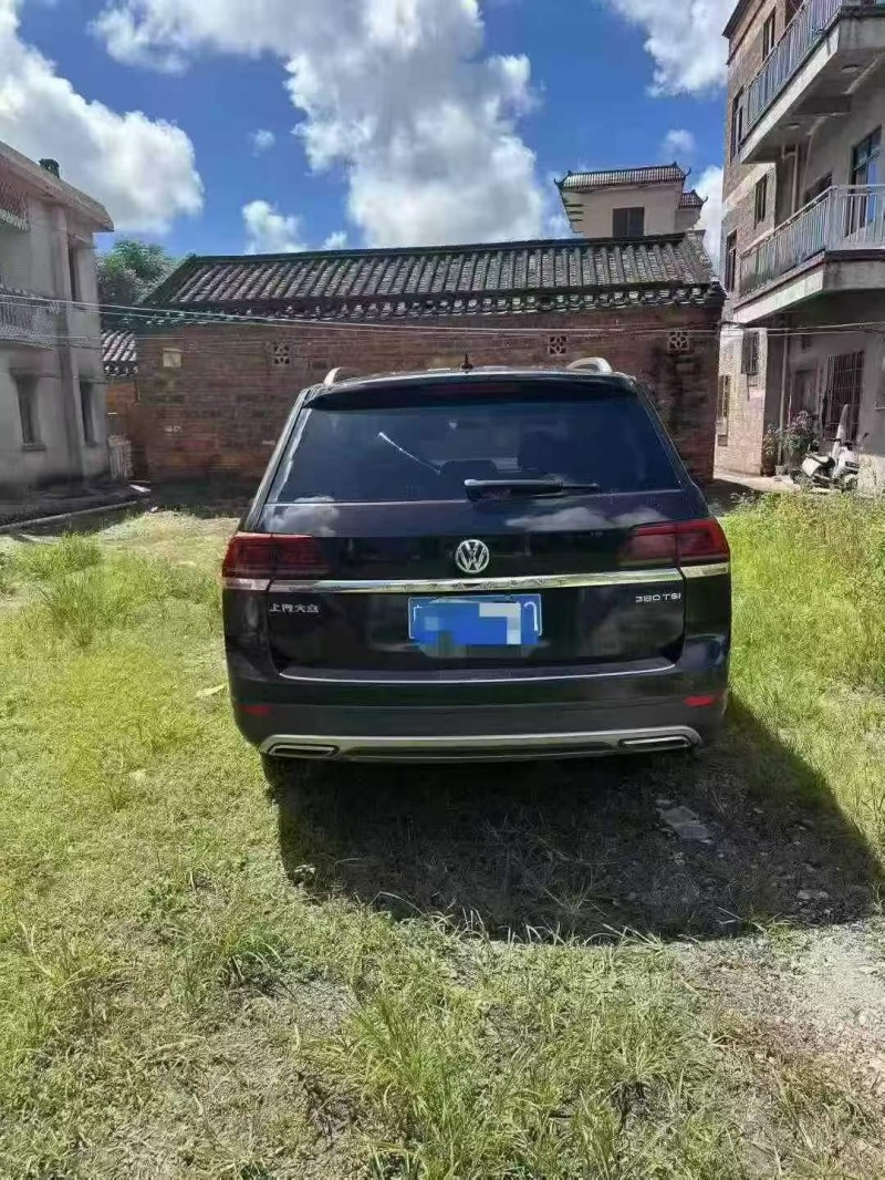 珠海18年大众途昂8