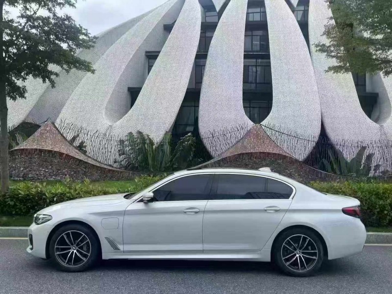 广州21年宝马5系8