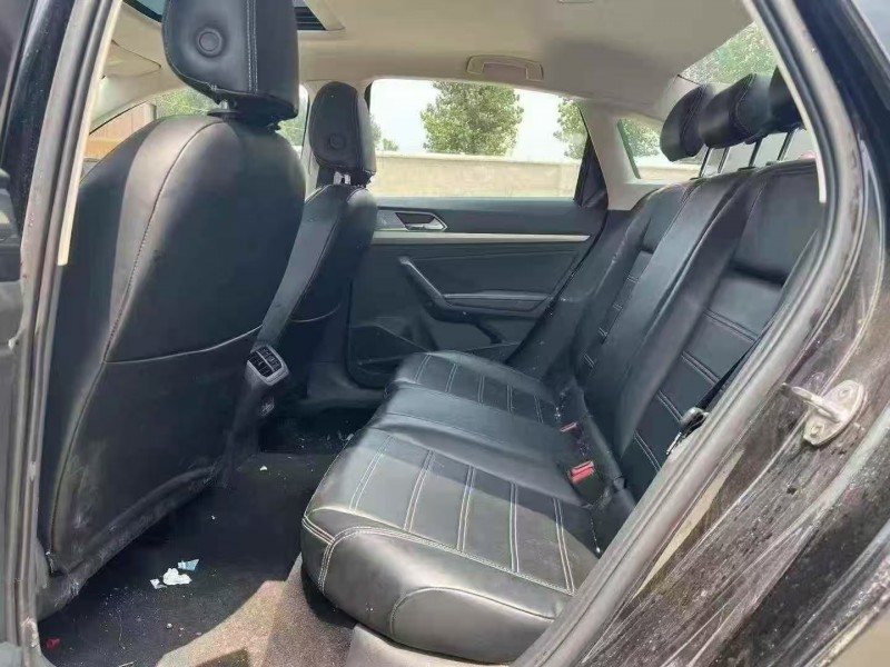 枣庄22年大众朗逸5