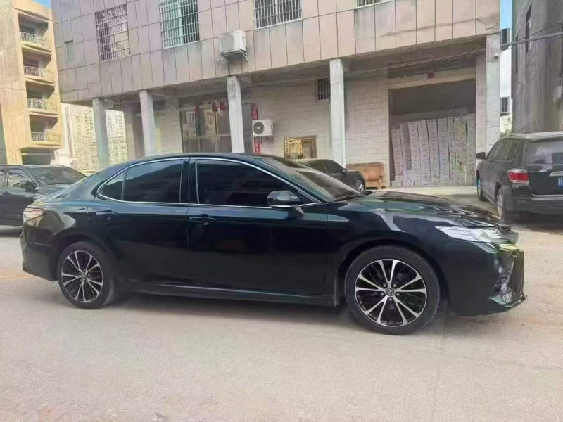 防城港18年丰田凯美瑞3