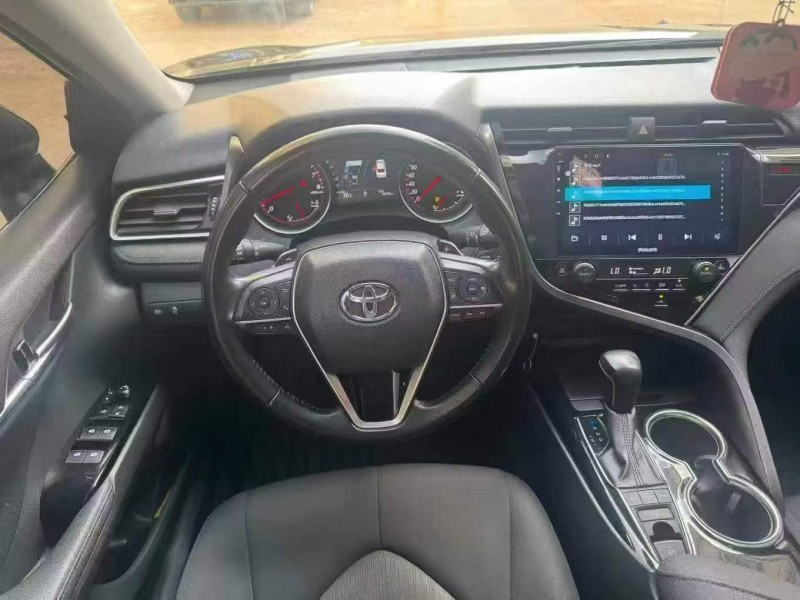 防城港18年丰田凯美瑞5