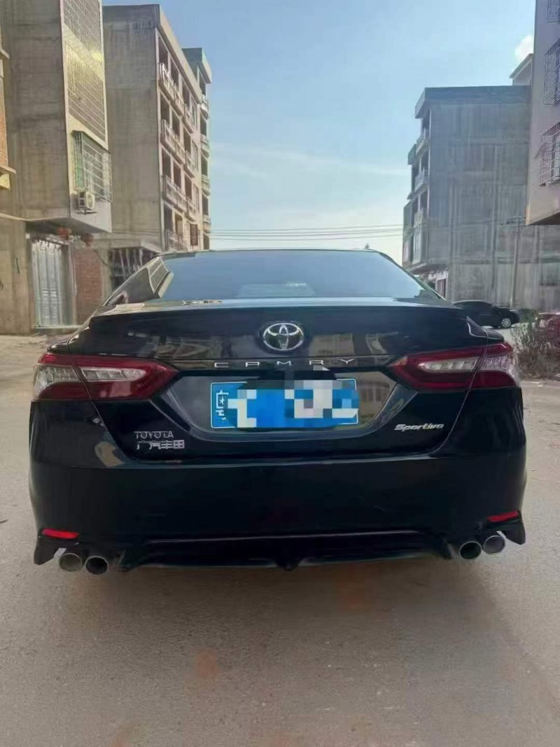 防城港18年丰田凯美瑞9