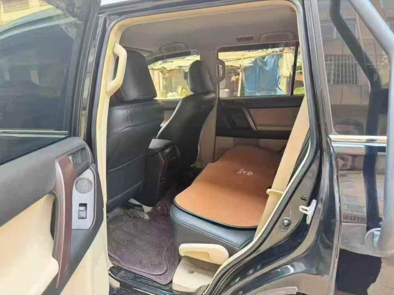 贵港12年丰田普拉多5