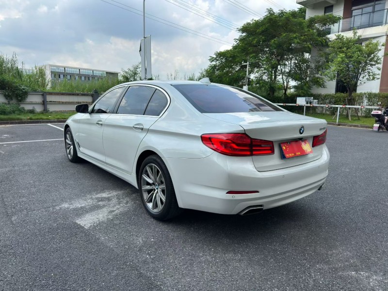 广州18年宝马5系8
