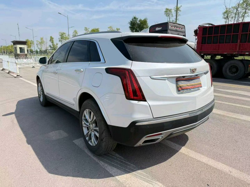 太原20年凯迪拉克XT56