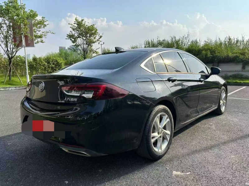 广州21年别克君威8