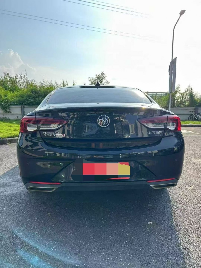 广州21年别克君威9