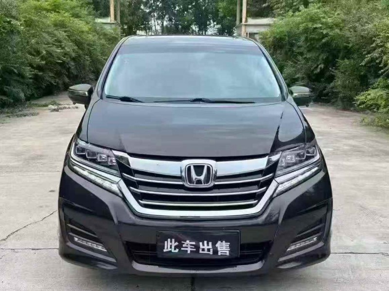 景德镇18年本田艾力绅1