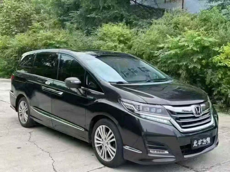 景德镇18年本田艾力绅2