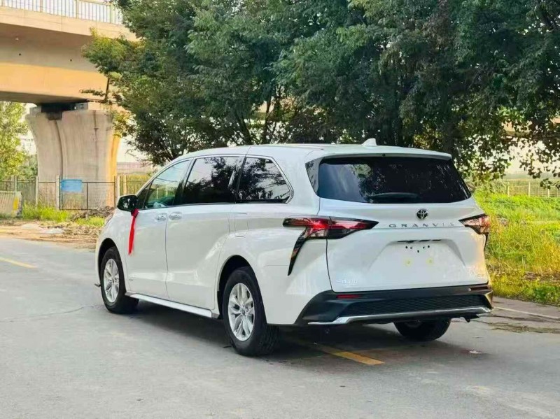 苏州25年丰田格瑞维亚8