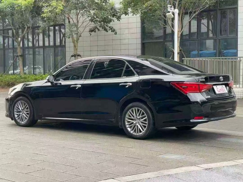 佛山18年丰田皇冠8