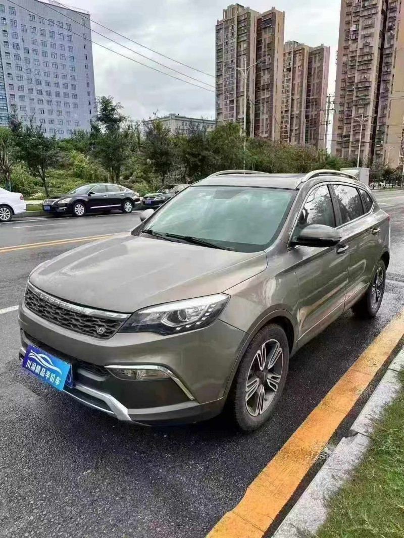 成都17年猎豹汽车CS102