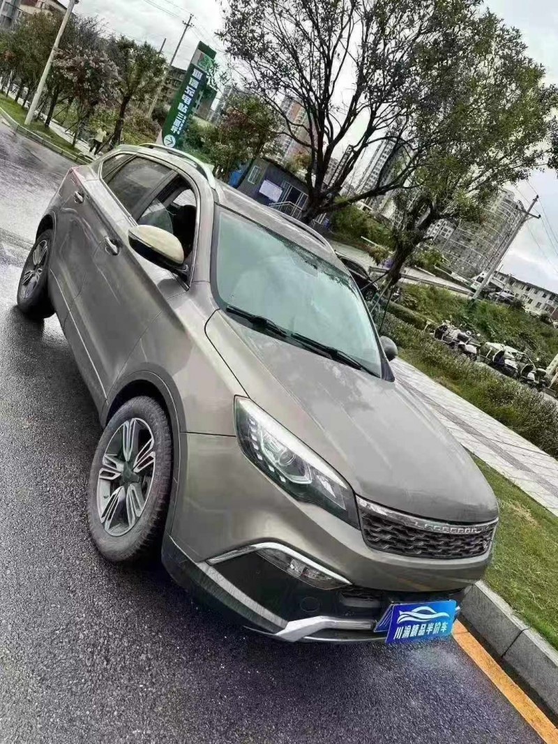 成都17年猎豹汽车CS103