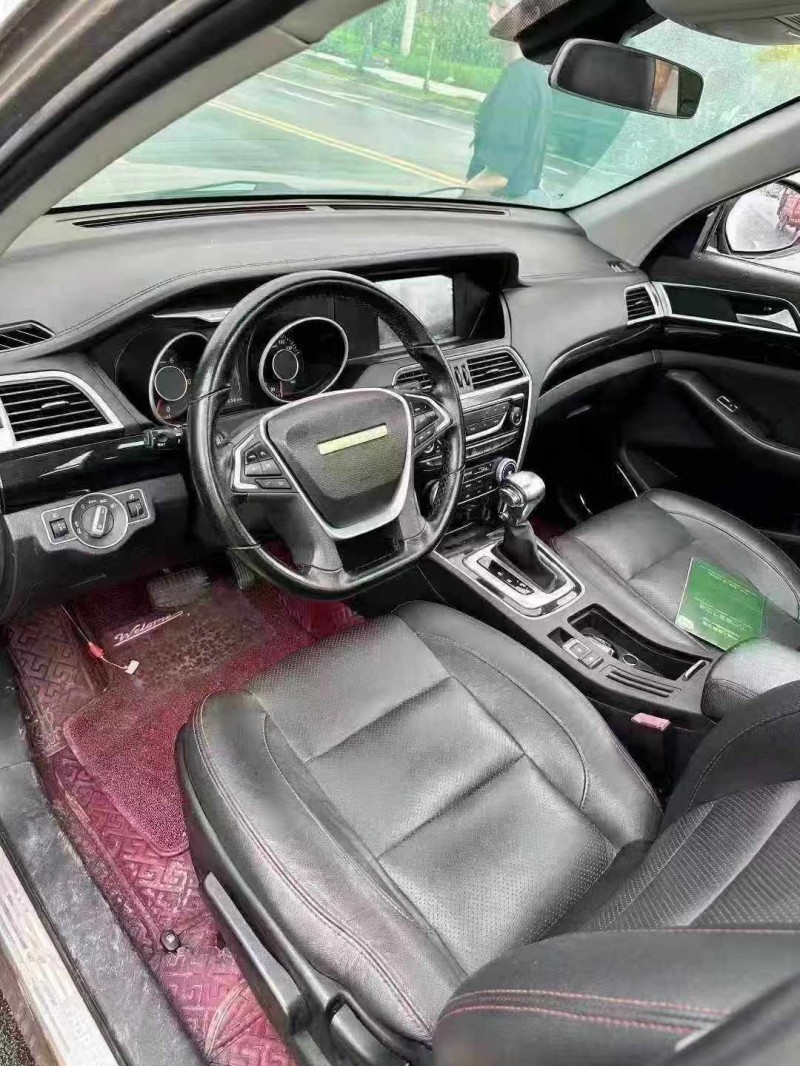 成都17年猎豹汽车CS109