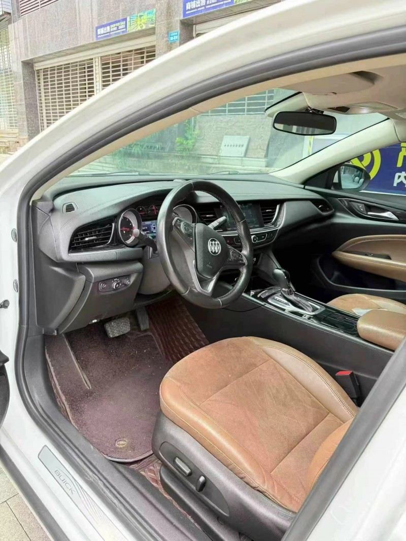 达州20年别克君威8