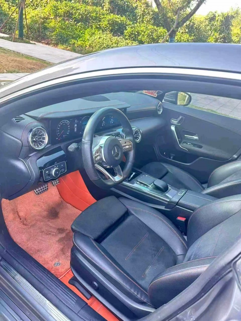 成都21年奔驰CLA9