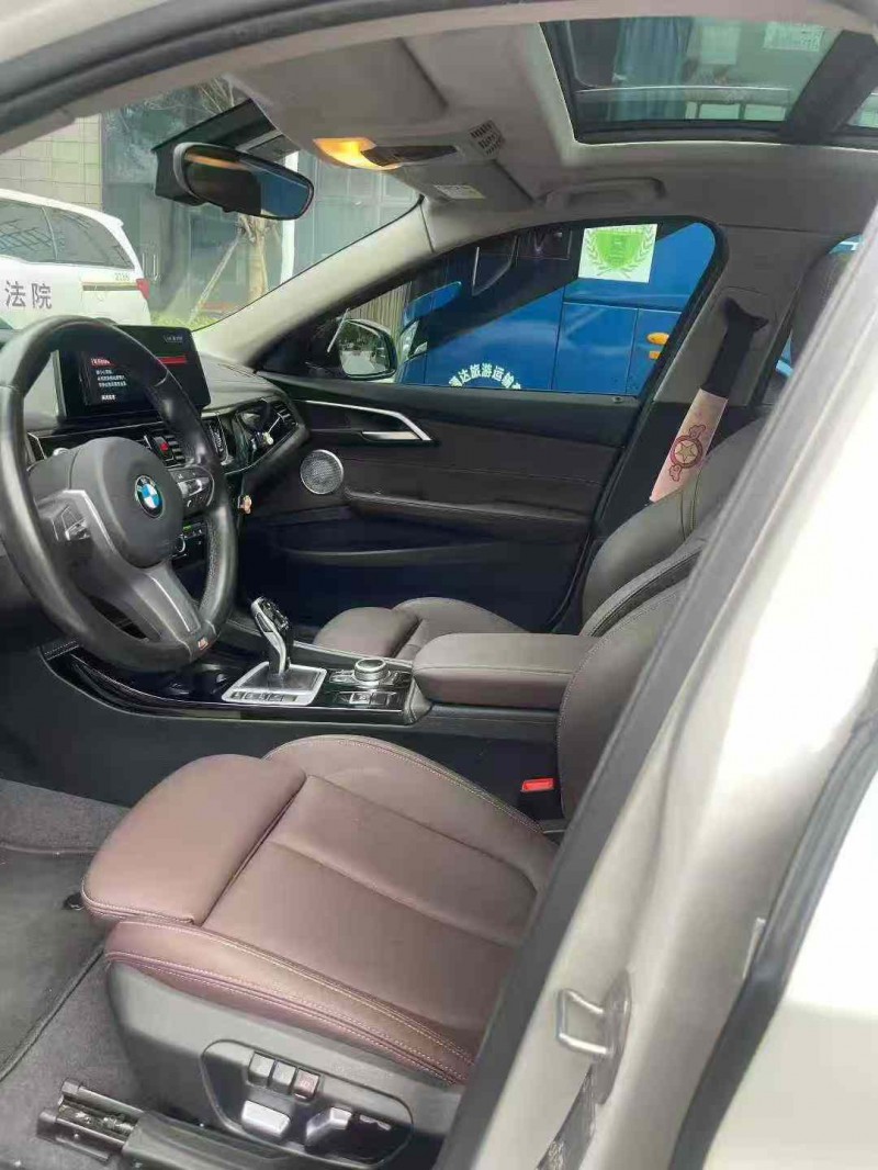 东莞22年宝马1系5