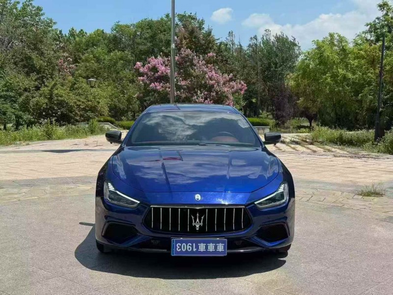 枣庄17年玛莎拉蒂Ghibli1