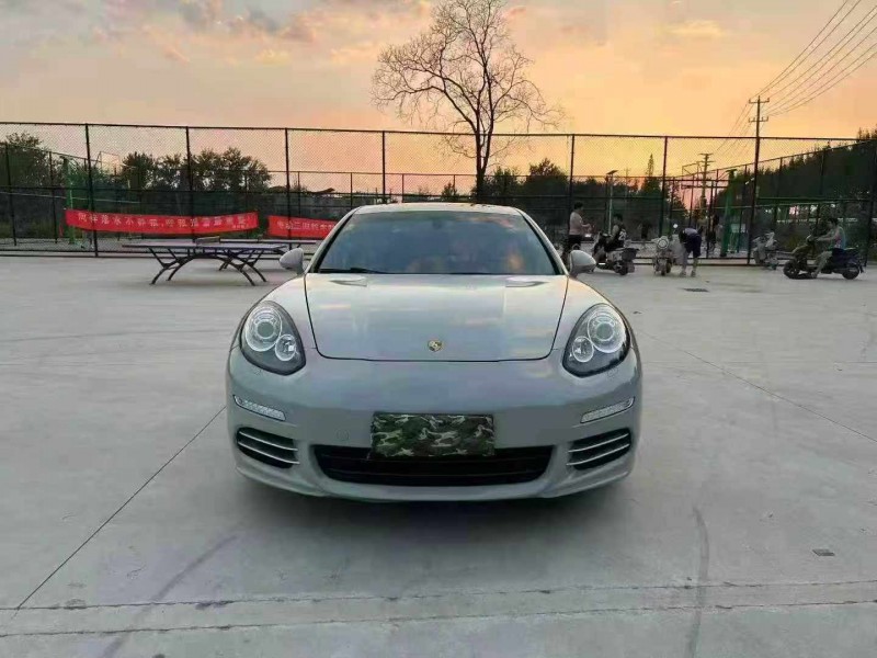 徐州15年保时捷帕拉梅拉1