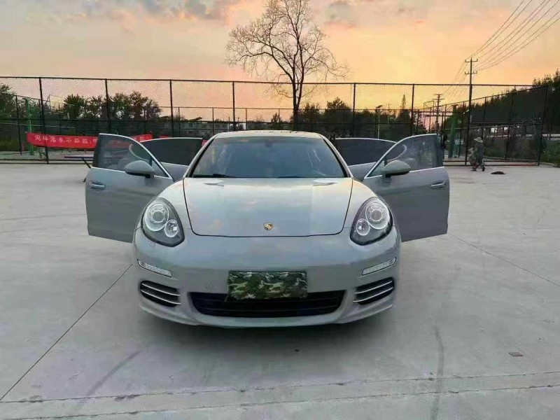 徐州15年保时捷帕拉梅拉9