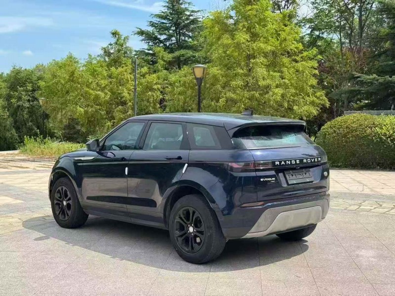 青岛20年路虎极光8