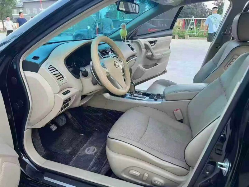 徐州18年日产天籁3