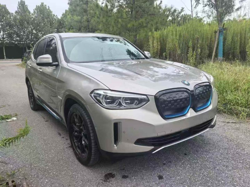 十堰21年宝马IX33