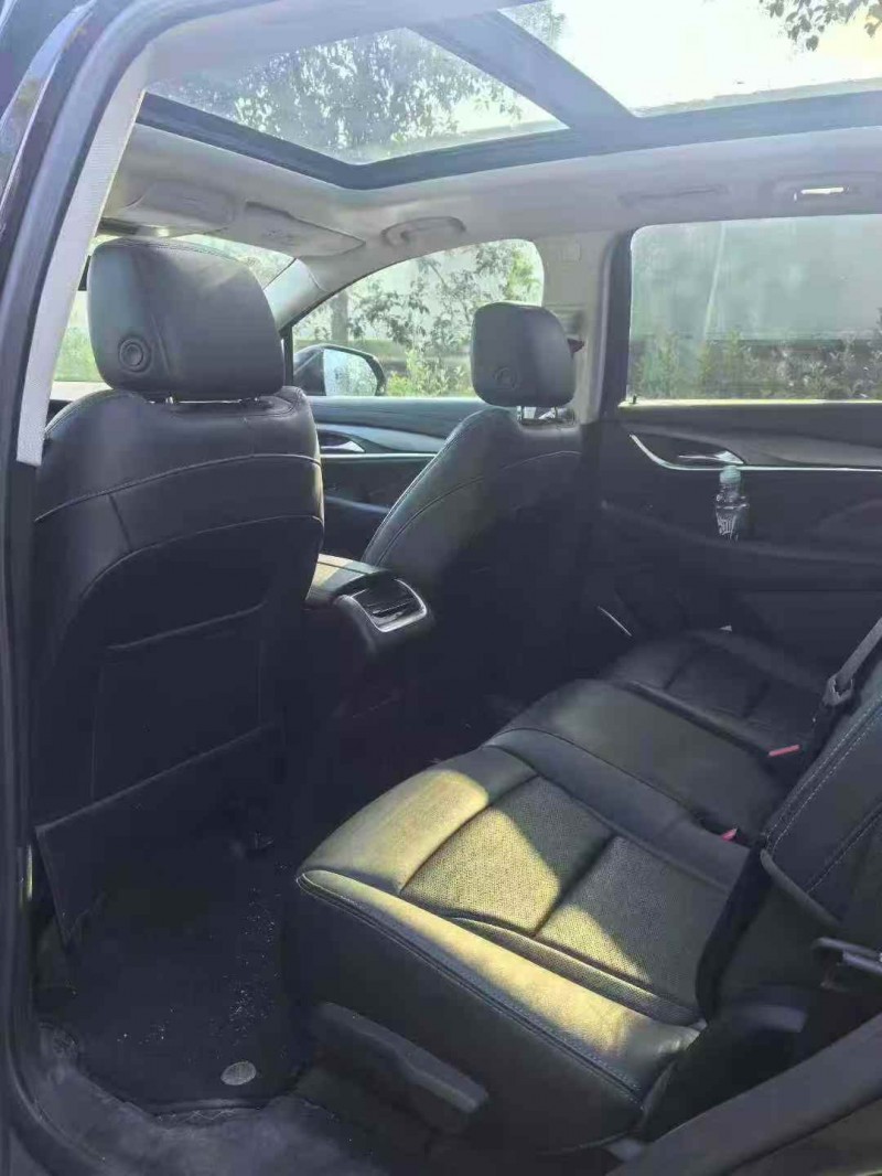 荆州22年别克昂科旗7