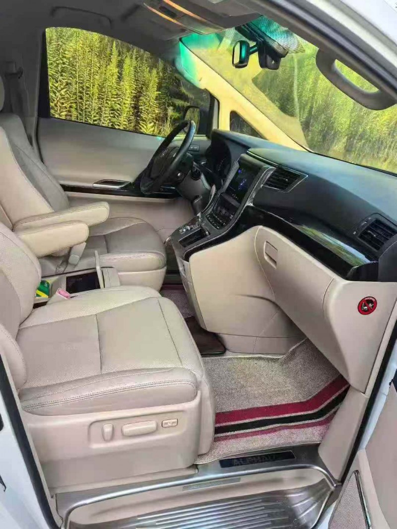 十堰15年丰田埃尔法5